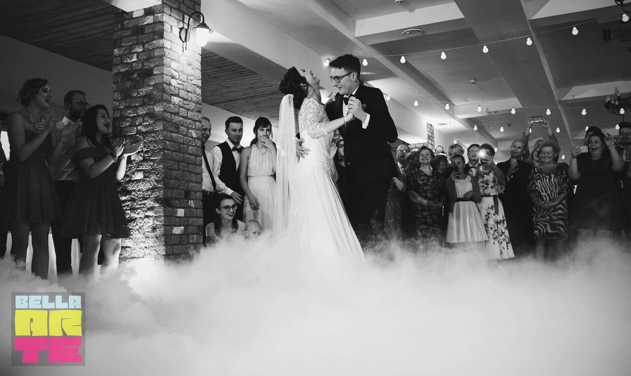 Ciężki dym na wesele i pierwszy taniec
