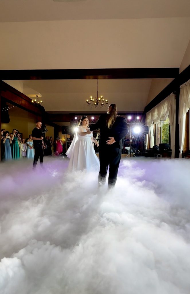 Ośrodek Wczasowy Ostrówce Pierwszy taniec Ciezki dym wesele